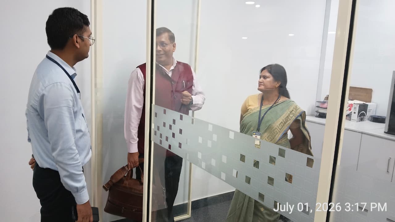 Visit of Mr. Sunil Shrivastava, Director, Warrior Infratech Pvt. Ltd., to Amity Innovation & Design Center.