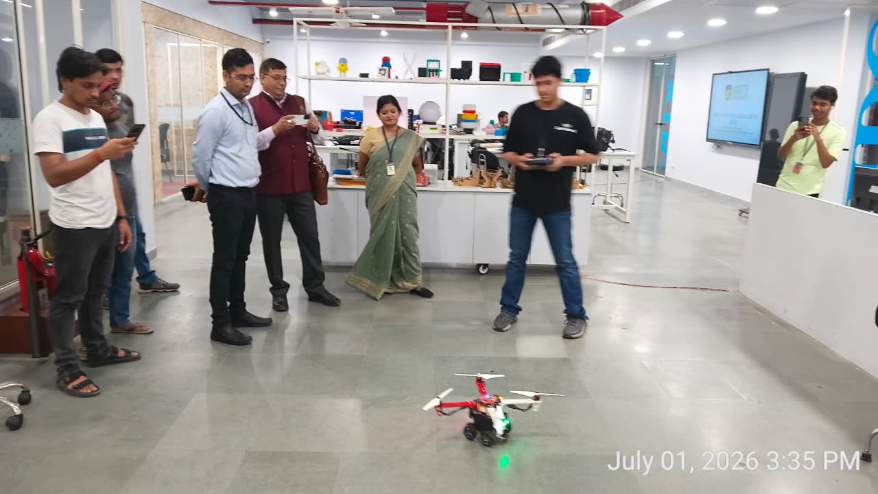 Visit of Mr. Sunil Shrivastava, Director, Warrior Infratech Pvt. Ltd., to Amity Innovation & Design Center.