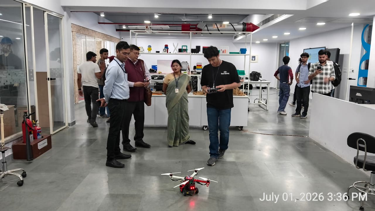 Visit of Mr. Sunil Shrivastava, Director, Warrior Infratech Pvt. Ltd., to Amity Innovation & Design Center.
