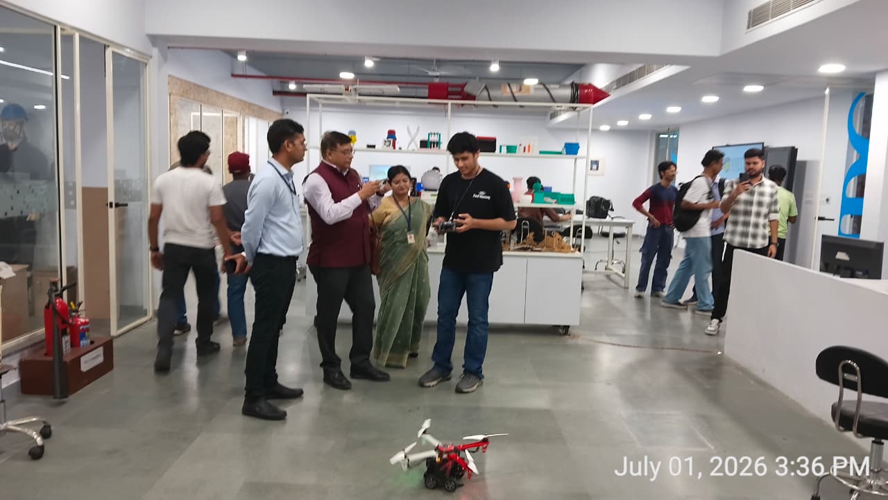 Visit of Mr. Sunil Shrivastava, Director, Warrior Infratech Pvt. Ltd., to Amity Innovation & Design Center.