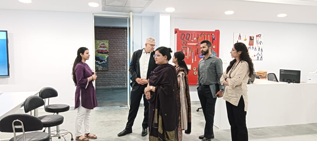 Visit of Mr. Rainer Horn, MD from Novaspace to AIDC