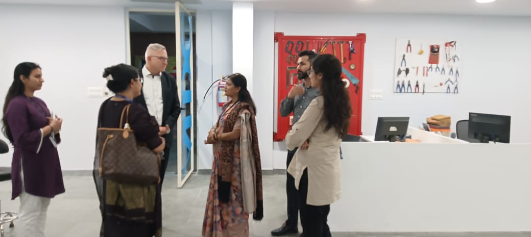 Visit of Mr. Rainer Horn, MD from Novaspace to AIDC