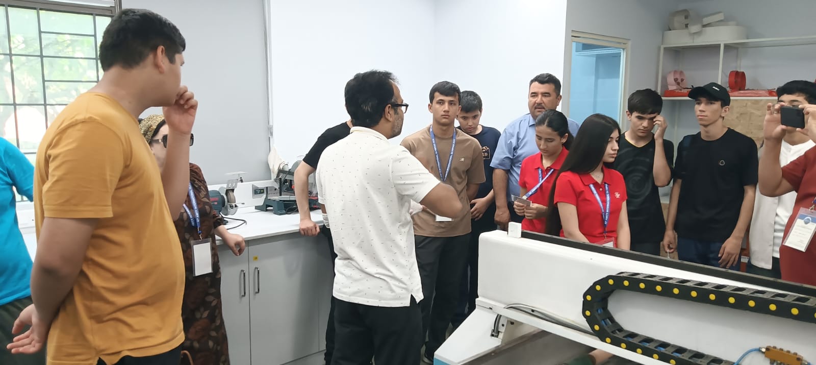 "Amity Pushp Vihar and Amity Gurgaon students visited the AIDC Lab."