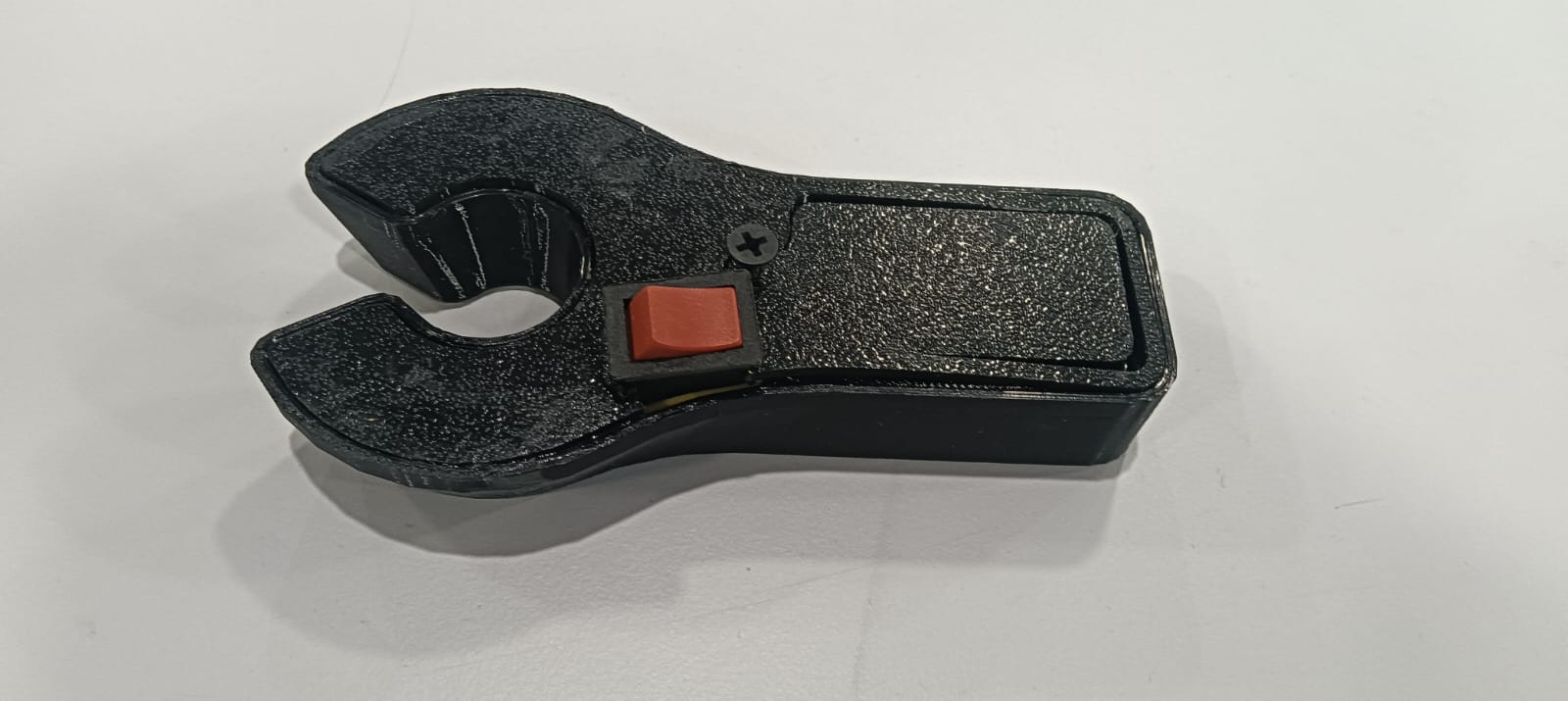 VeinScan–A Non-Invasive Vein Detection Device for Painless IV Insertion