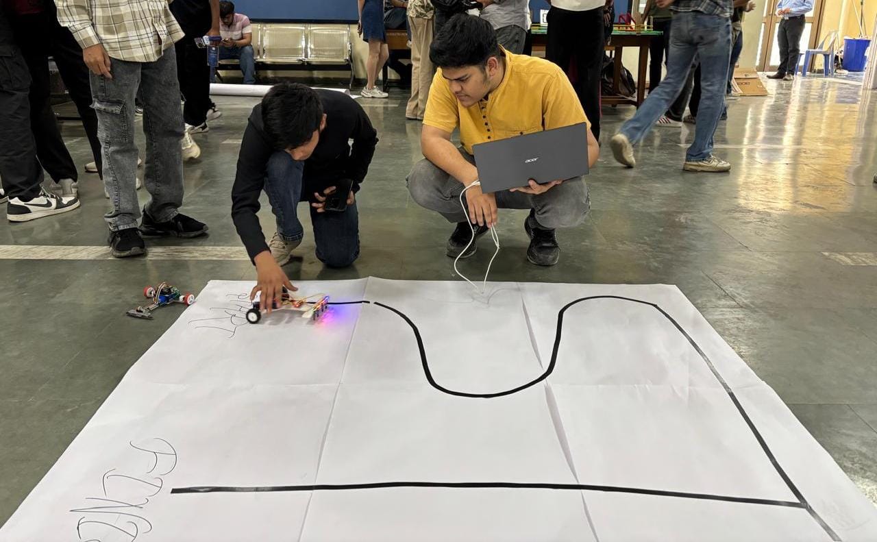 Line Following Competition "ELECTROZEAL 26"