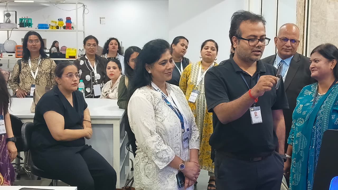 ILMUNC INDIA 2.0 Campus tour for faculties Visited AIDC Lab