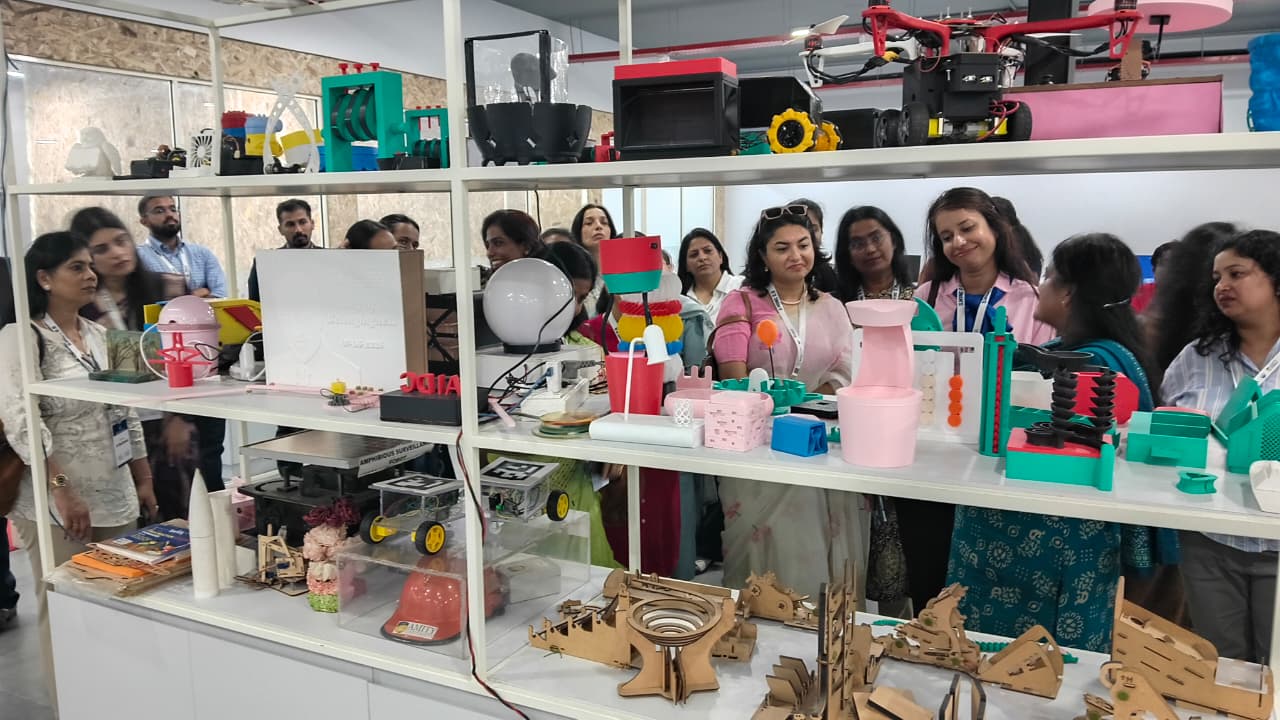 ILMUNC INDIA 2.0 Campus tour for faculties Visited AIDC Lab