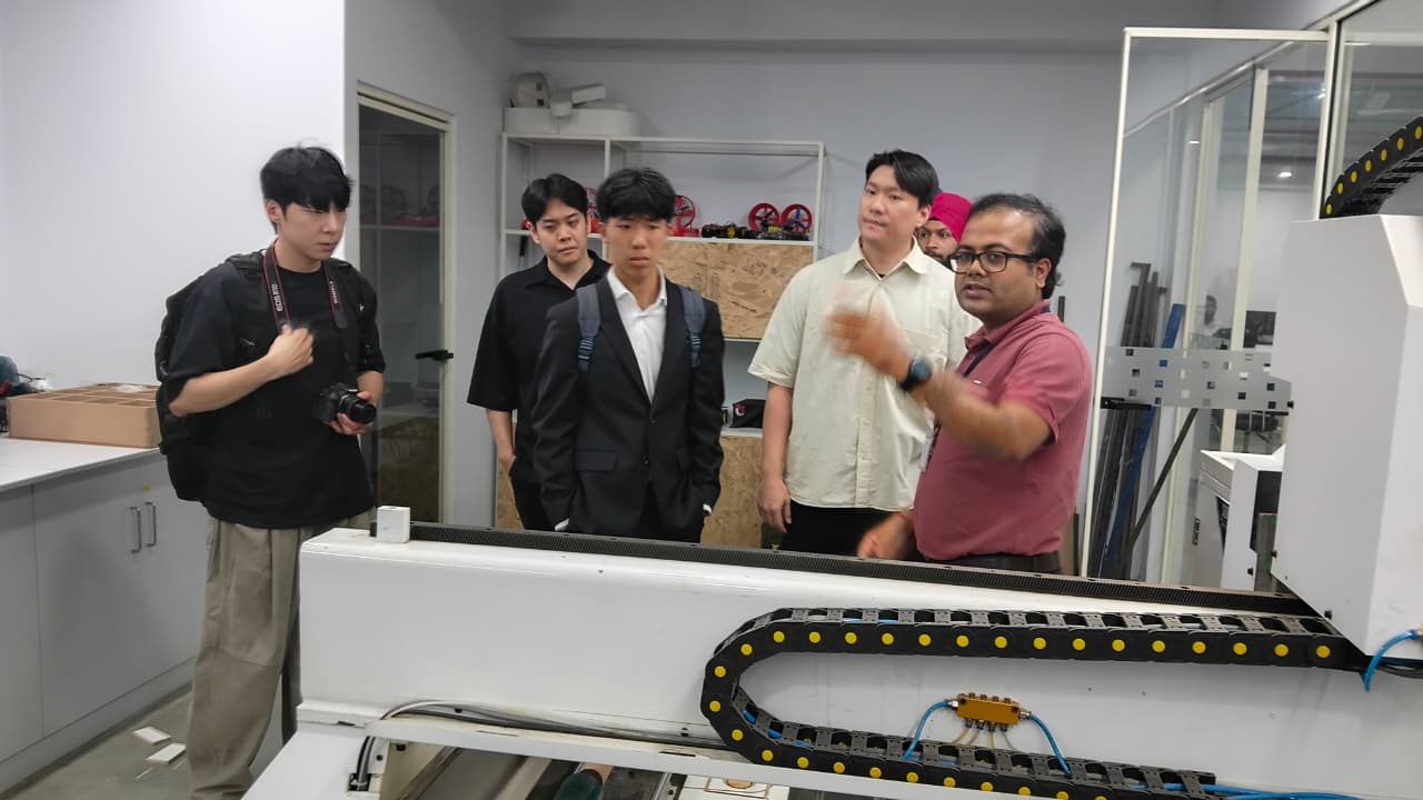 vibe hackathon delegate from Callus Company and Open Thesis Company visited AIDC Lab