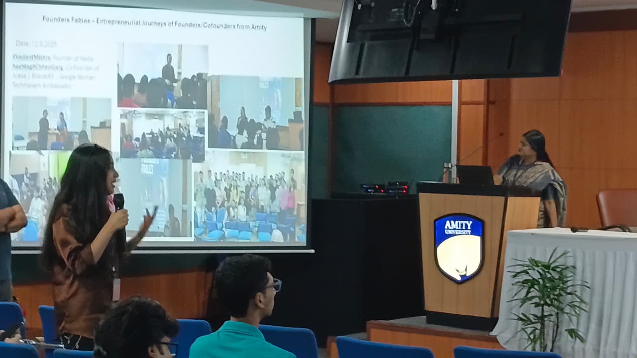 Innovation & Entrepreneurship Club Meeting With Startup Students
