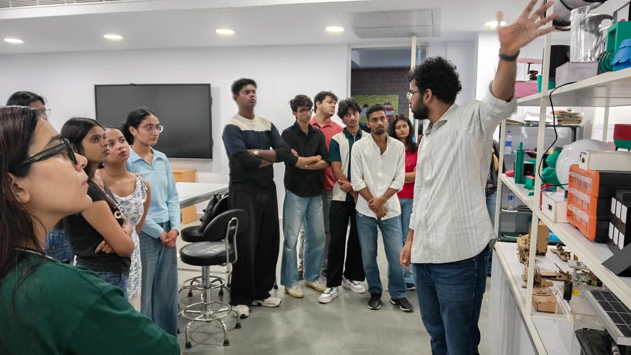 AIIT Students Visited AIDC LAB