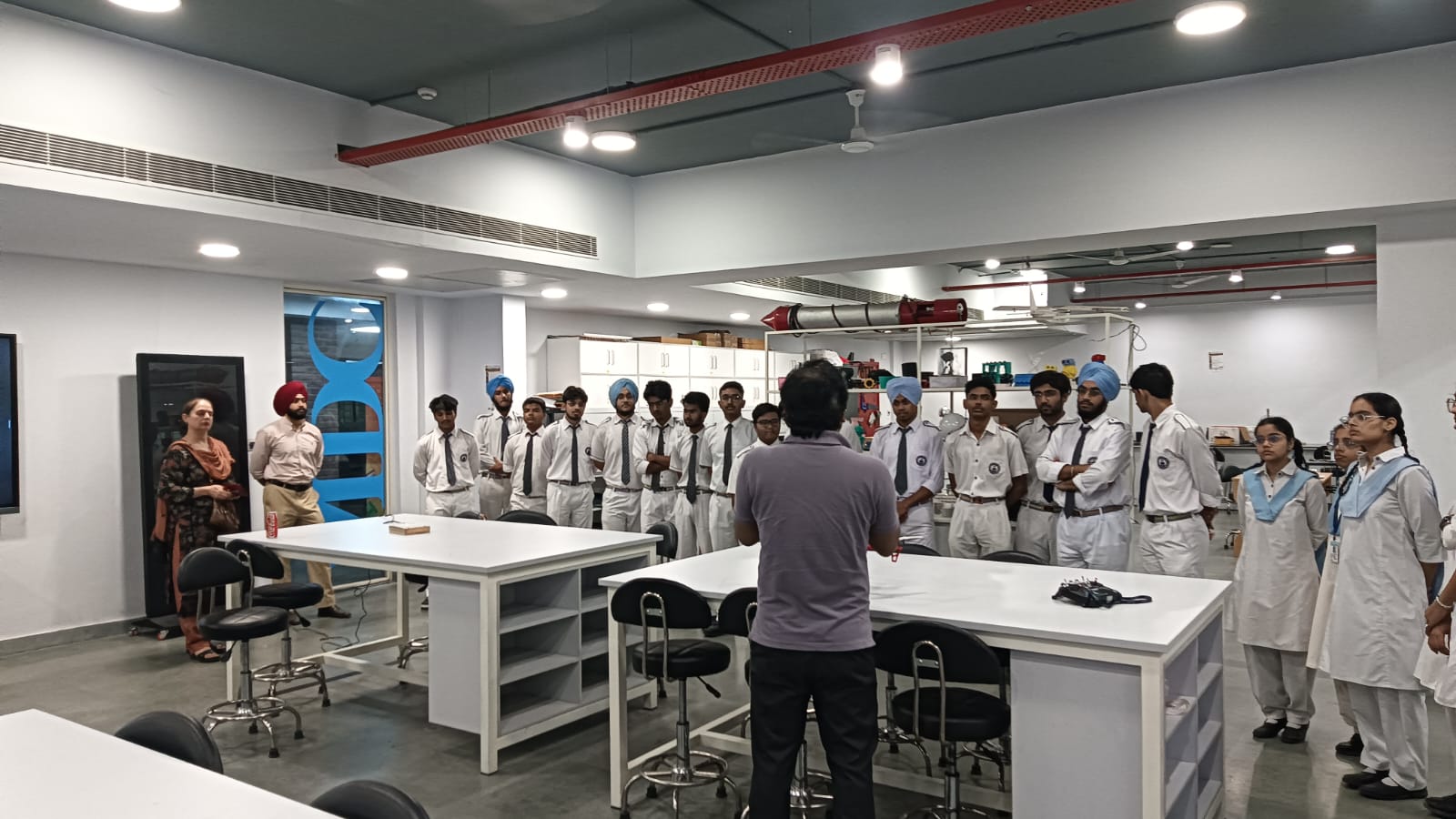 Guru Harkrishan Public School From Delhi Visited AIDC Lab