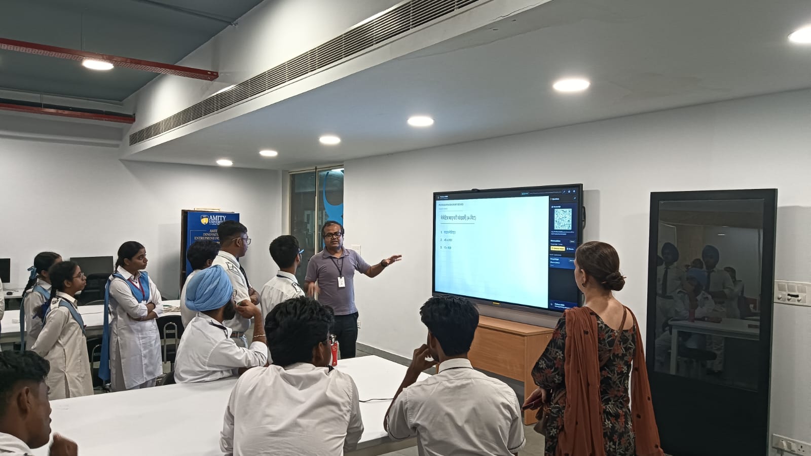 Guru Harkrishan Public School From Delhi Visited AIDC Lab