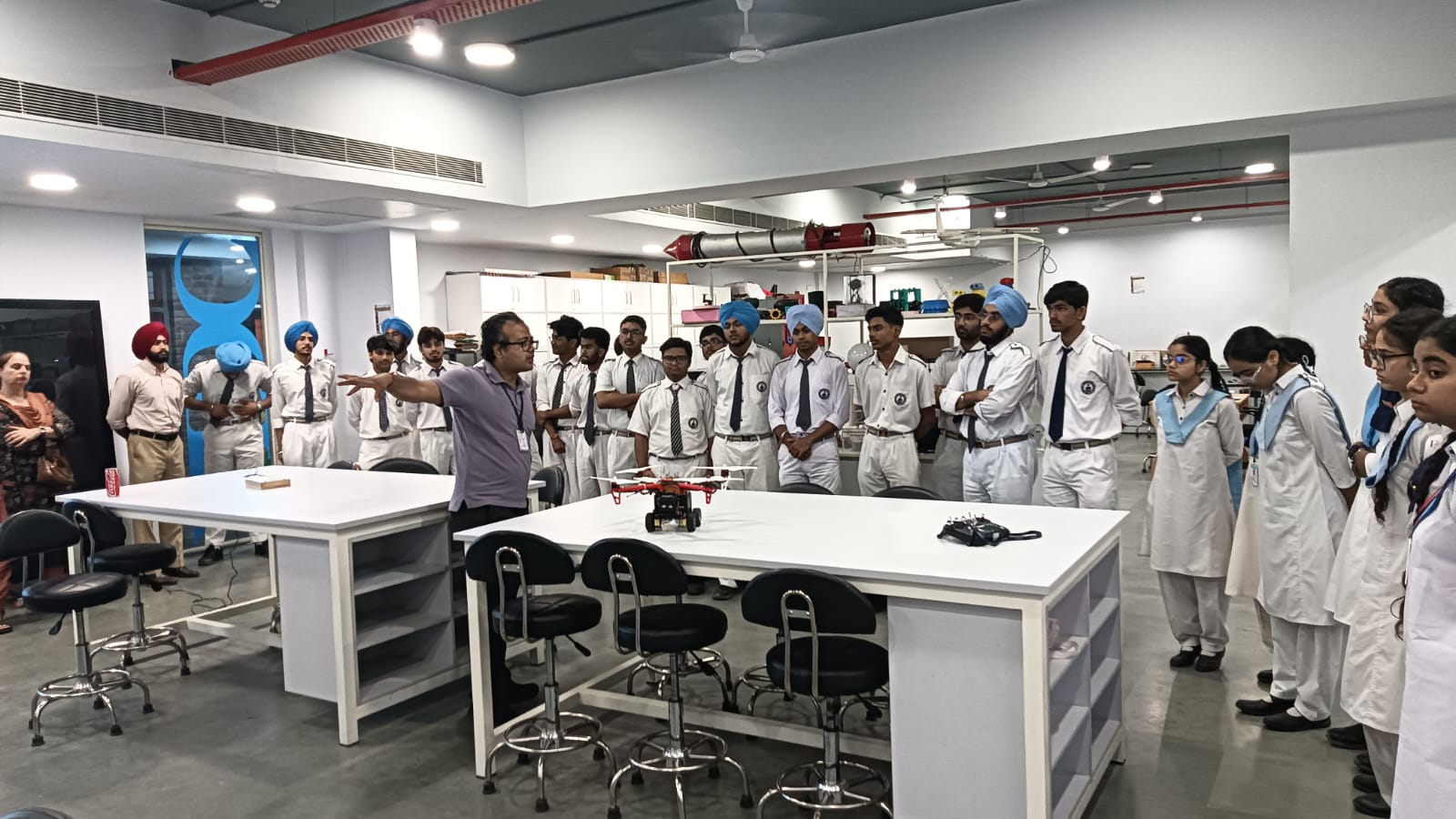 Guru Harkrishan Public School From Delhi Visited AIDC Lab