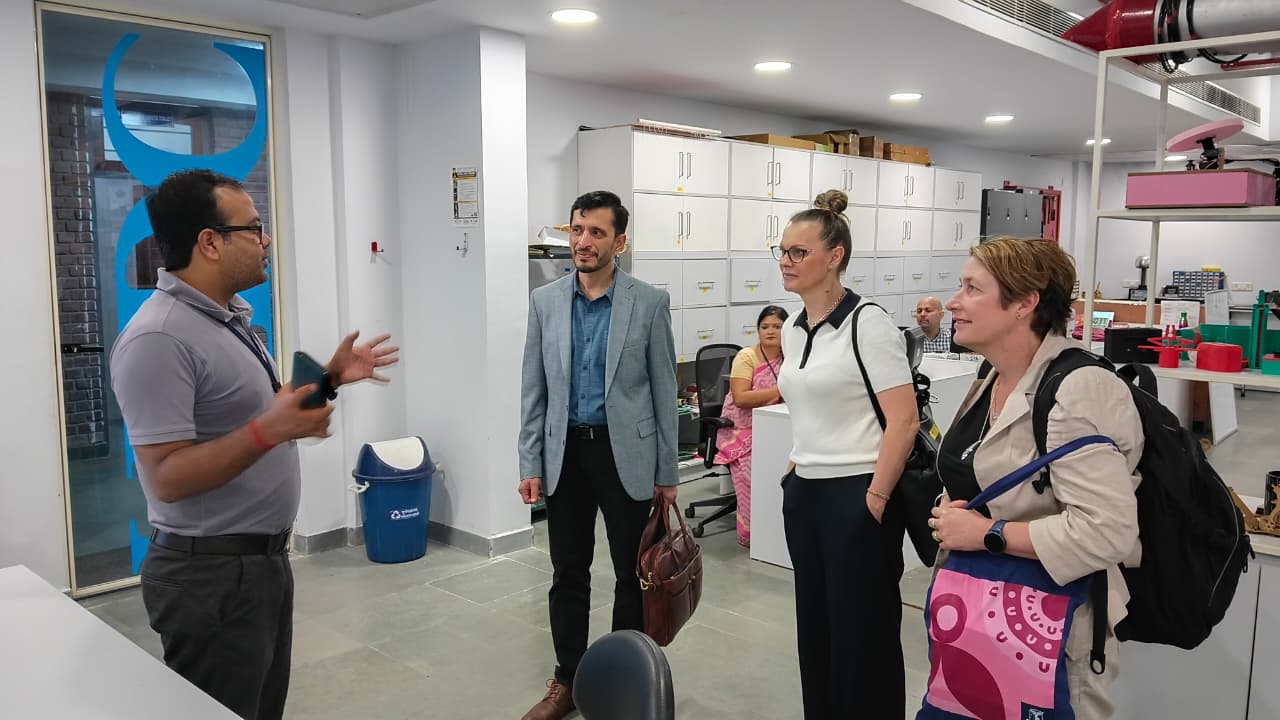 Delegates from the University of Melbourne, Australia Visited AIDC Lab