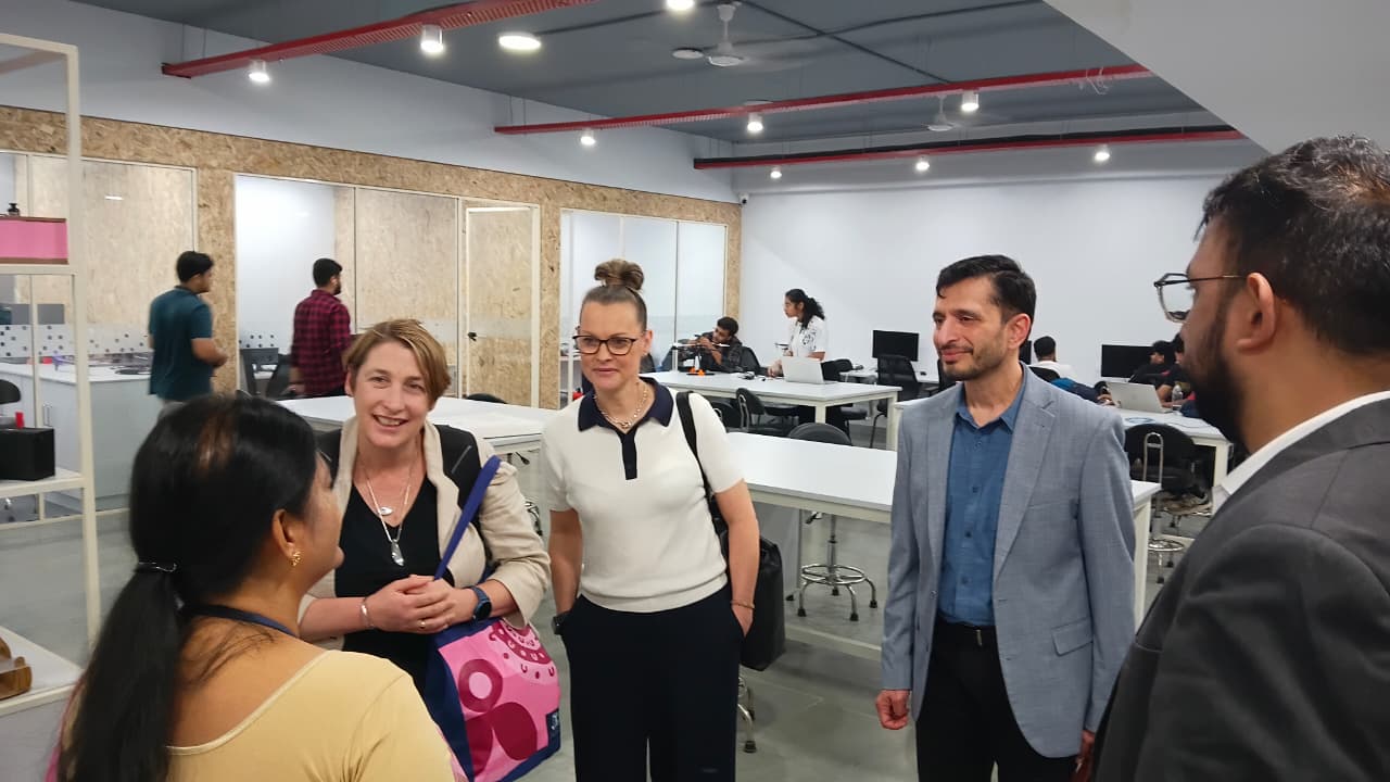 Delegates from the University of Melbourne, Australia Visited AIDC Lab