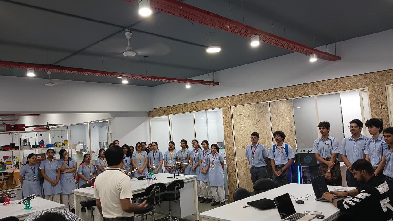 Students from Amity International School (Noida), Amity Global School, and Amity International School (Saket) visited the AIDC Lab.