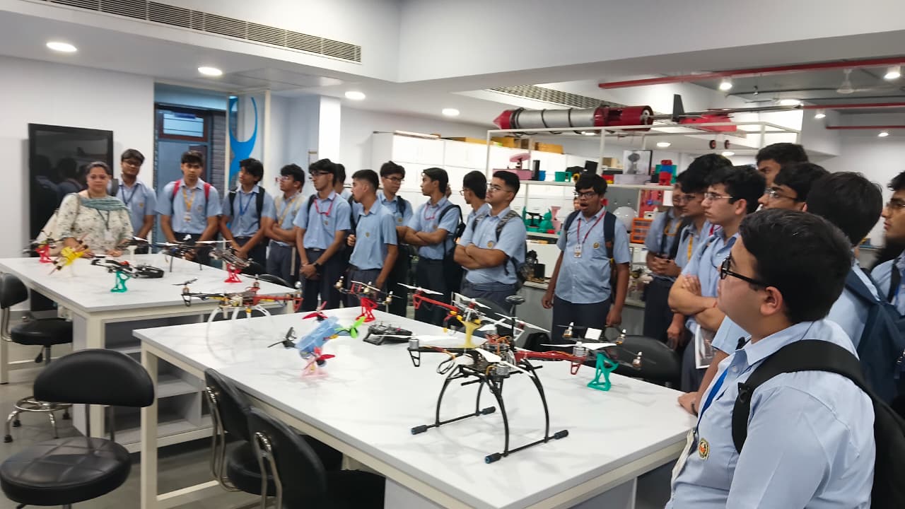 Students from Amity International School (Noida), Amity Global School, and Amity International School (Saket) visited the AIDC Lab.