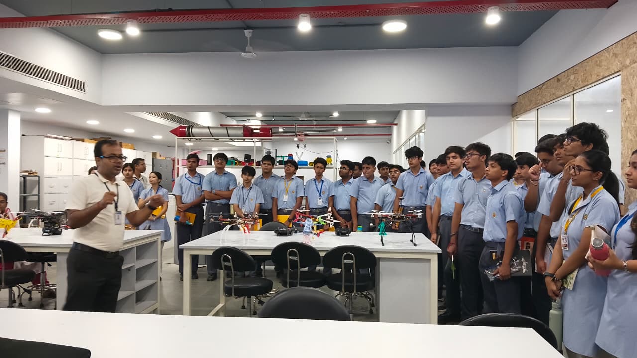 Students from Amity International School (Noida), Amity Global School, and Amity International School (Saket) visited the AIDC Lab.