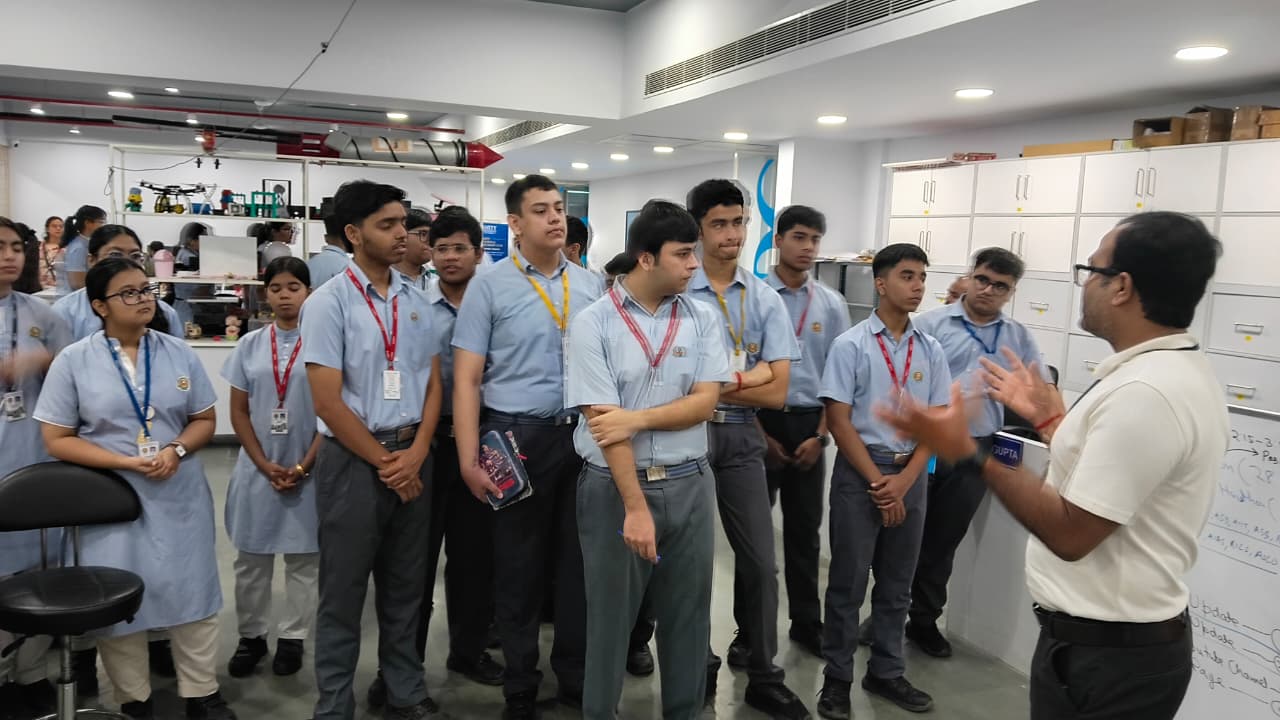 Students from Amity International School (Noida), Amity Global School, and Amity International School (Saket) visited the AIDC Lab.