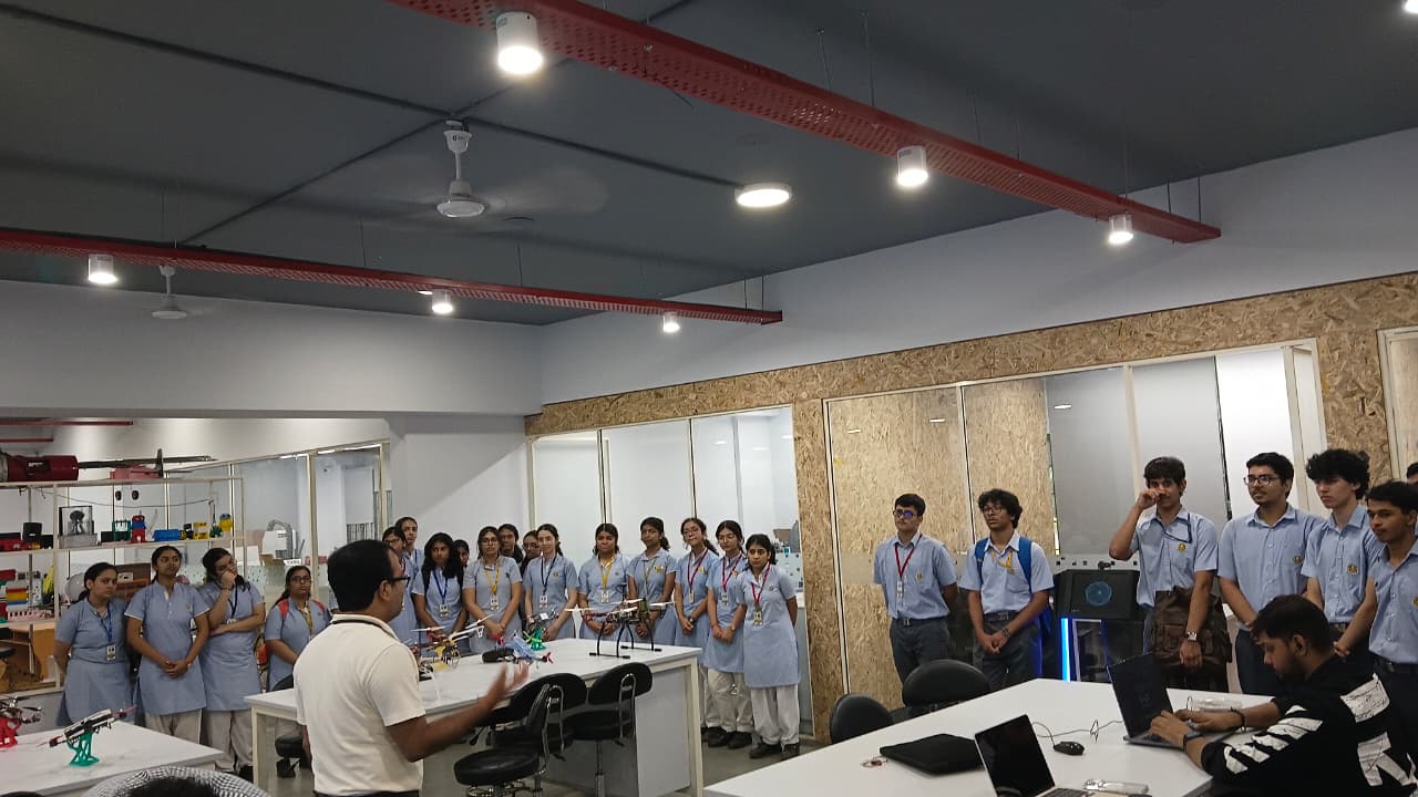 Students from Amity International School (Noida), Amity Global School, and Amity International School (Saket) visited the AIDC Lab.