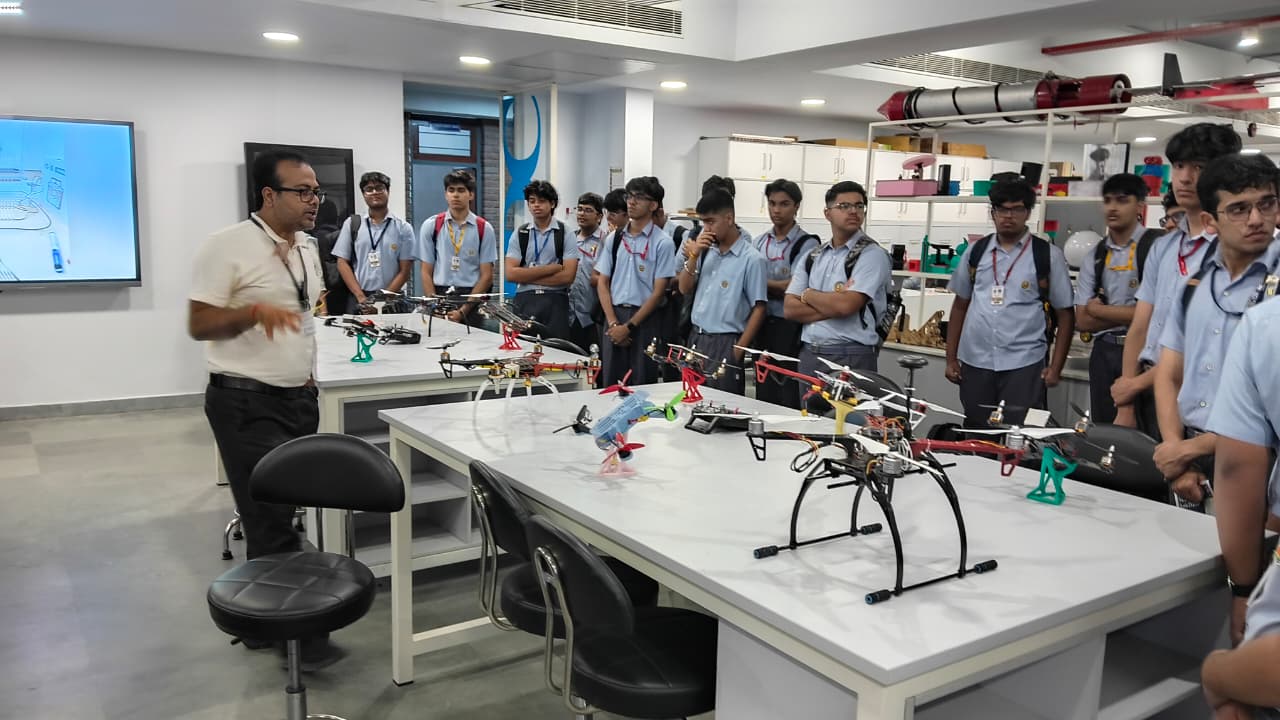 Students from Amity International School (Noida), Amity Global School, and Amity International School (Saket) visited the AIDC Lab.