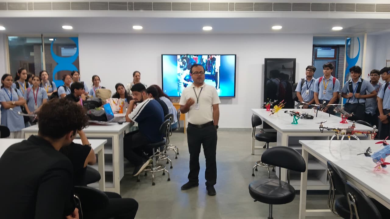 Students from Amity International School (Noida), Amity Global School, and Amity International School (Saket) visited the AIDC Lab.