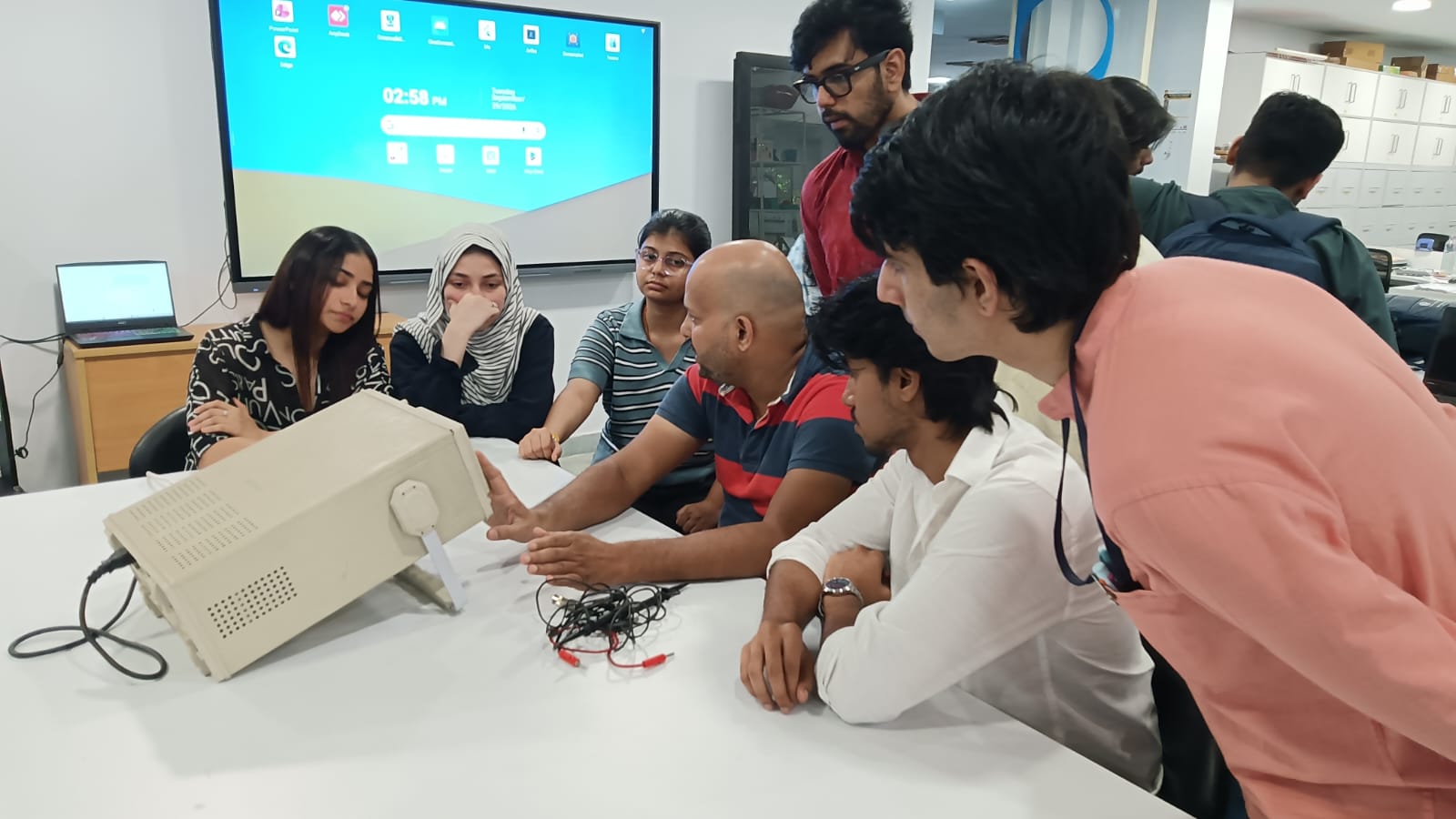 Electronics and Signal Measurement Workshop for Amity Institute of Neuropsychology & Neurosciences Students