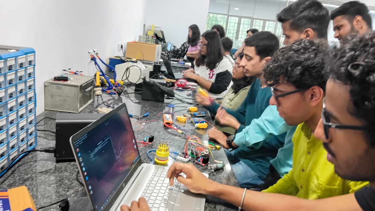 Participated in the SIH 2026 competition, collaborating with students at the AIDC Lab.