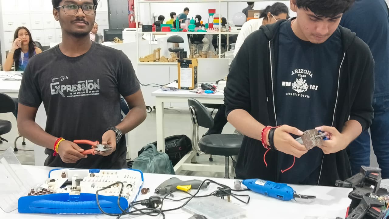 Participated in the SIH 2026 competition, collaborating with students at the AIDC Lab.