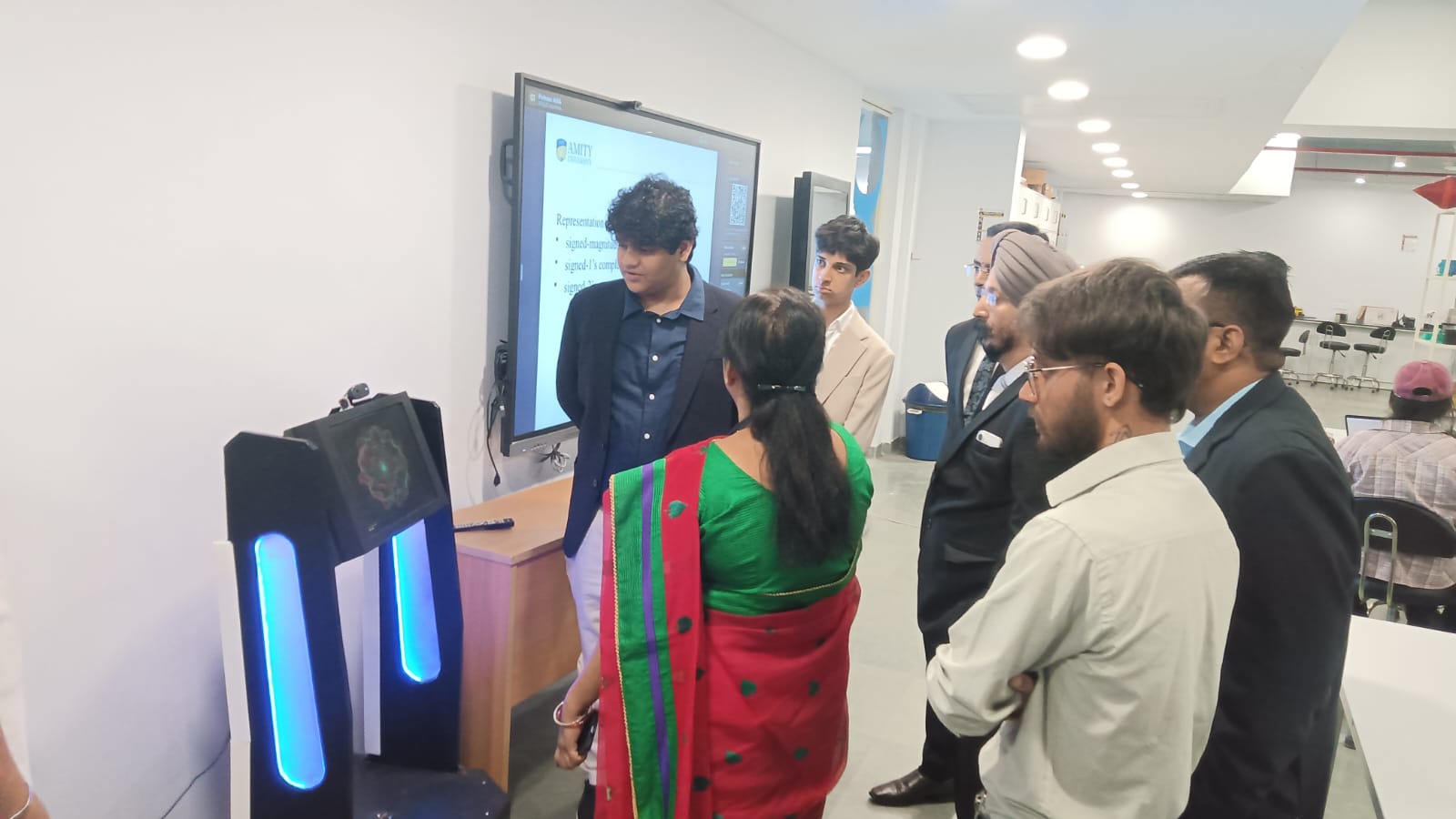 Visit to the AIDC Lab