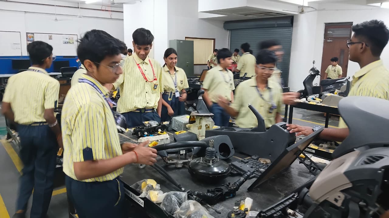 Campus Visit Students & Faculty INDUS VALLEY PUBLIC SCHOOL, NOIDA